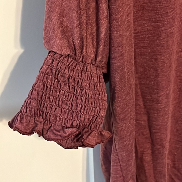 Women’s Shirt - Picture 3 of 4